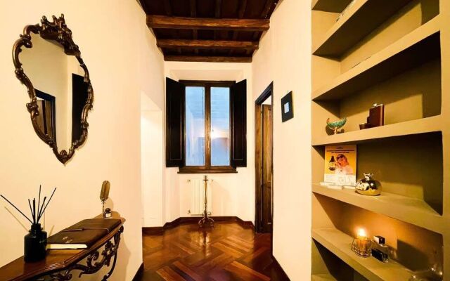 Trevi Fountain Stylish Guesthouse