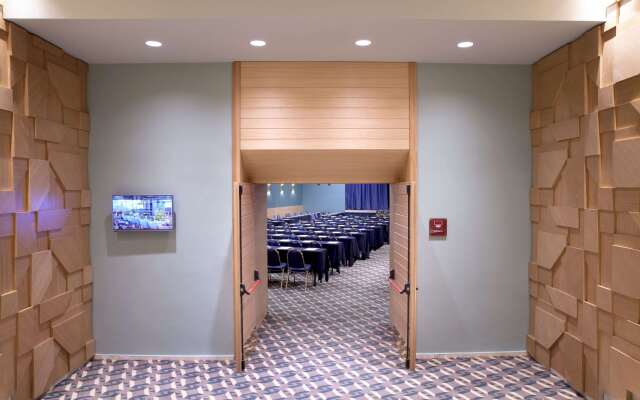 Dolce Athens A tica Riviera Hotel