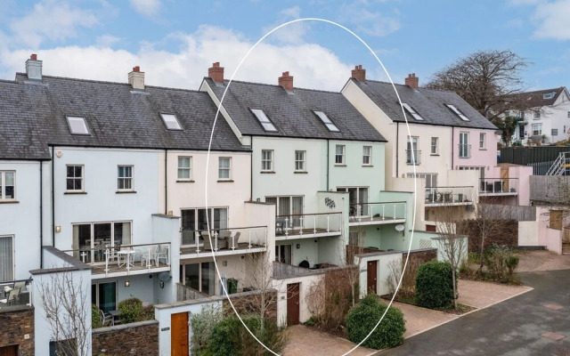 Maes-y-berllan - Close to Village and Beach