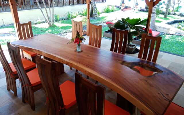 Teluk Indah Beach & Pool Villa