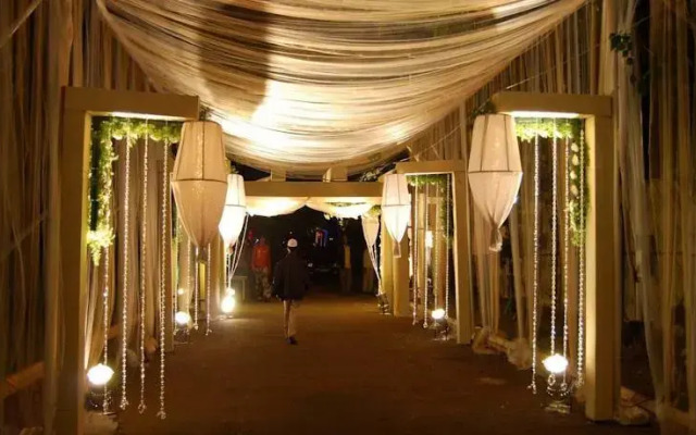 Celebrity Club & Resort
