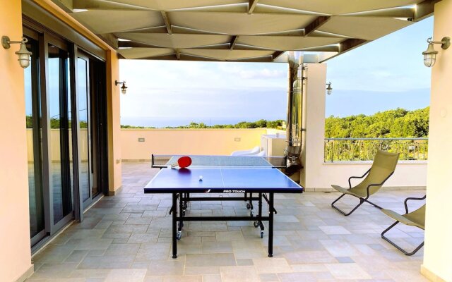Deluxe Villa Ianthos - Outdoor Hot Tub & Kids Pool