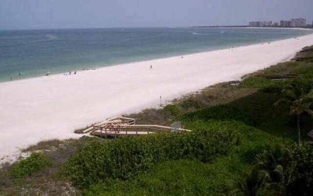 Apollo Beach Resort