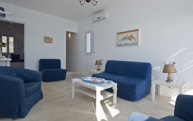 Blue Dolphin Antiparos Villas and Suites