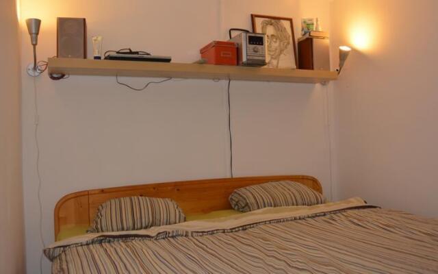 Friendly Flat