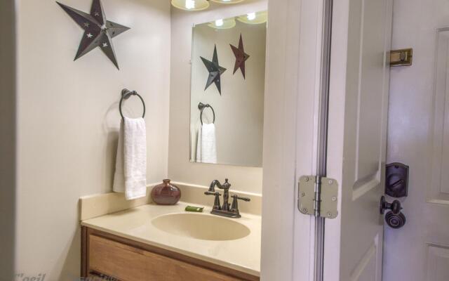 Seele Street River Retreat SS B11