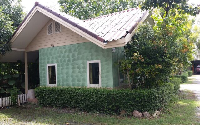 Praw Fan Resort