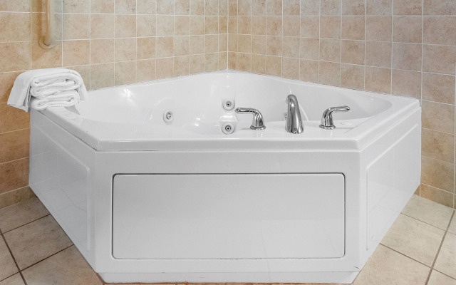 AmericInn by Wyndham Green Bay East