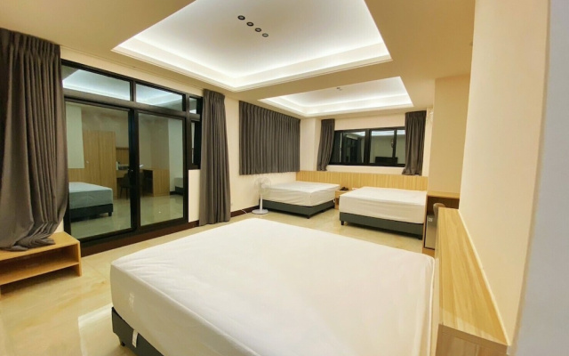 L.L Hotel