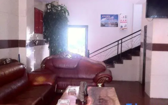 Mengzi Baxianlin Business Hotel (Jiqing Road)