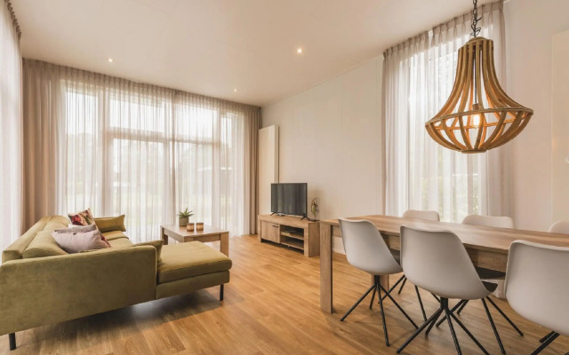 Chalet in Zuna by Tennis Court