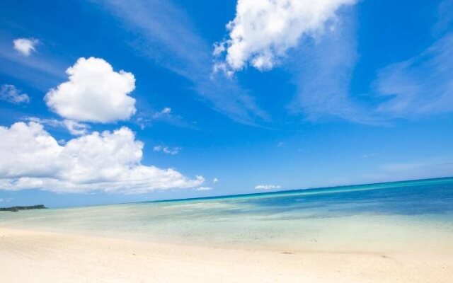 Keiki BeachHouse & Cafe