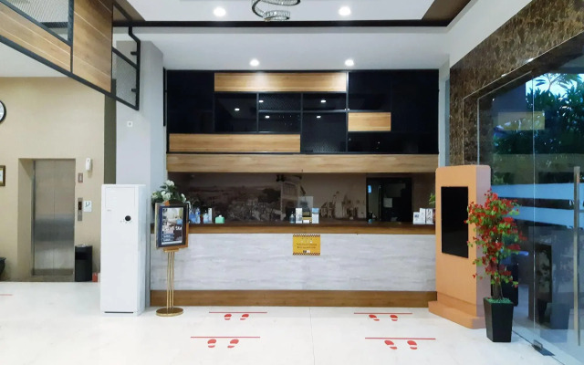Triizz Hotel Semarang by Royal Singosari (Formerly Faustine Semarang)