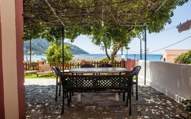 Eleana Apartments And Studios