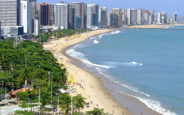 Apartamento a 200m feirinha beira mar