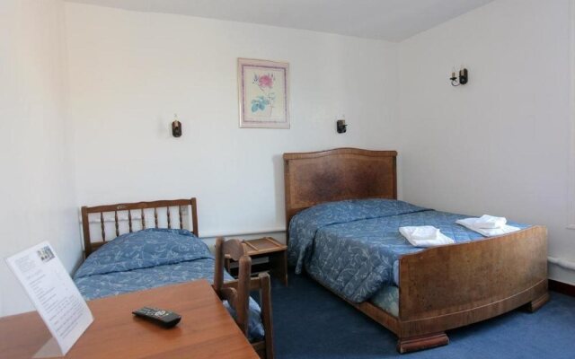 Hotel le Chapeau Rouge