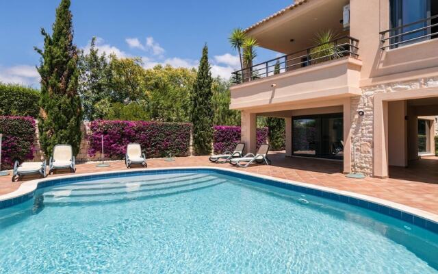 Captivating 2-bed Apartment in Praia da Luz