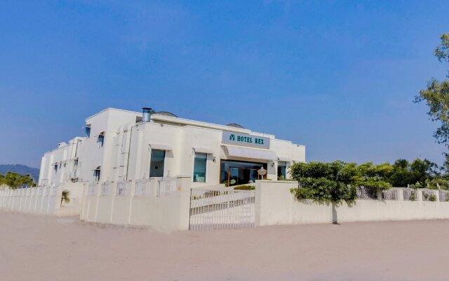 Rex Hotel by OYO