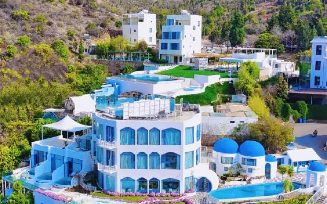 Fuxian Lake 25 Degree Blue Hotel