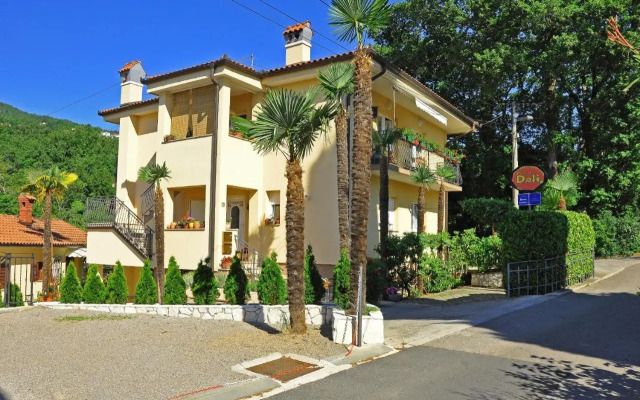 Apartments with a parking space Opric, Opatija - 7728