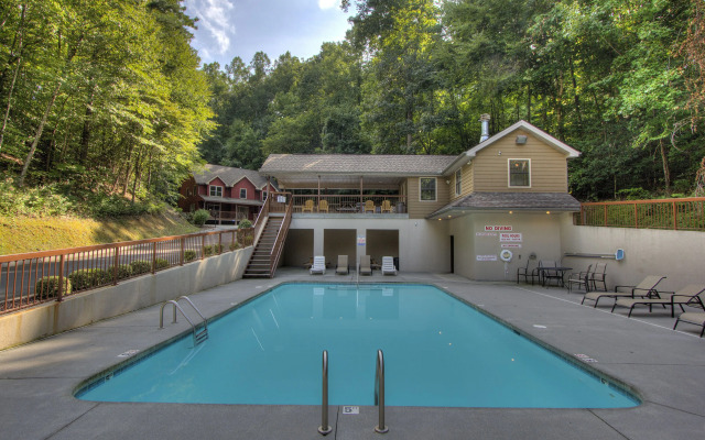 Country Roads By HoneyBear Cabins