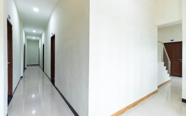 Tritura Inn by RedDoorz