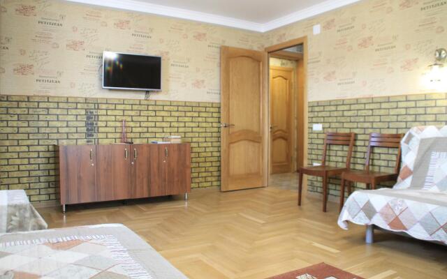 Апартаменты на улице Широкая 36