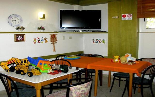 Hotel Holiday