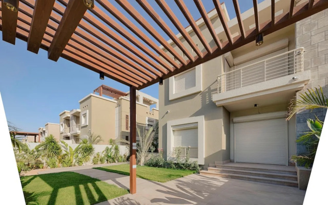 Vesta - Luxury Villa - 3BR - CFC II