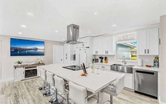 332 Formosa Drive