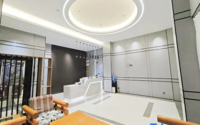 Beiliu Tian Tian Jie Bao Hotel (Beiliu Bus Station Pedestrian Street Food City Store) – Entertainment – Yulin