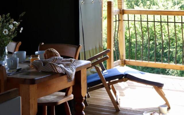 Brackenhill Glamping - Safari Tent with Hot Tub