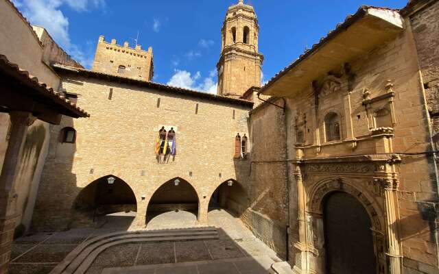 Hospederia Palacio la Iglesuela del Cid