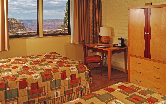 Kachina Lodge - Inside the Park