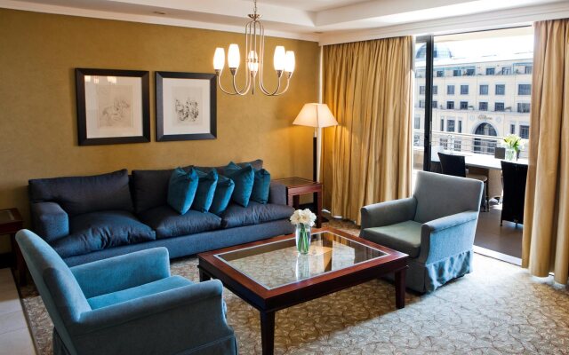 Raphael Penthouse Suites