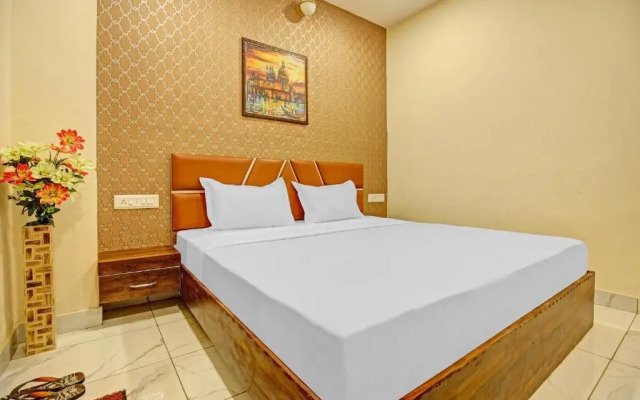 OYO Townhouse 1003 Hotel Sky 9