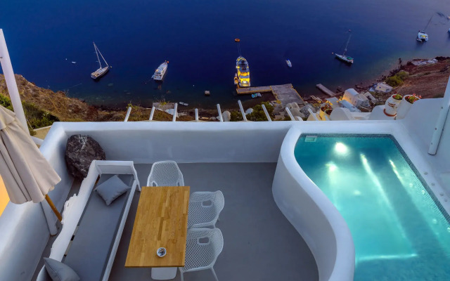 Allure Breeze Suites