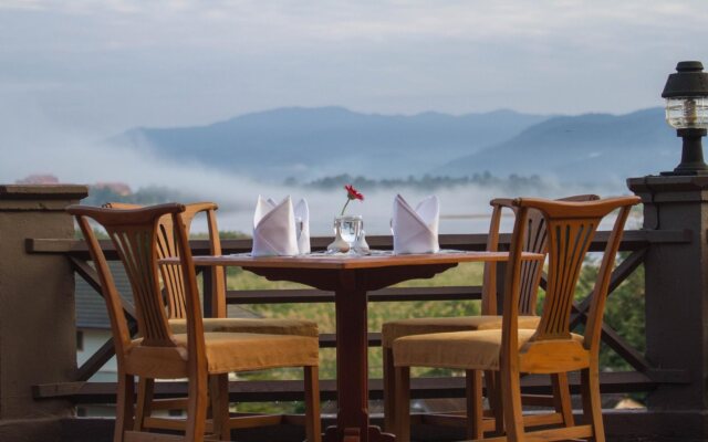 Imperial Golden Triangle Resort (SHA Extra plus)