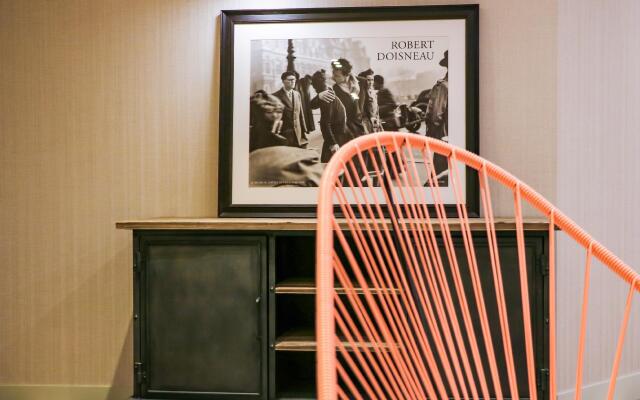 CADET Residence by Collection VESPER