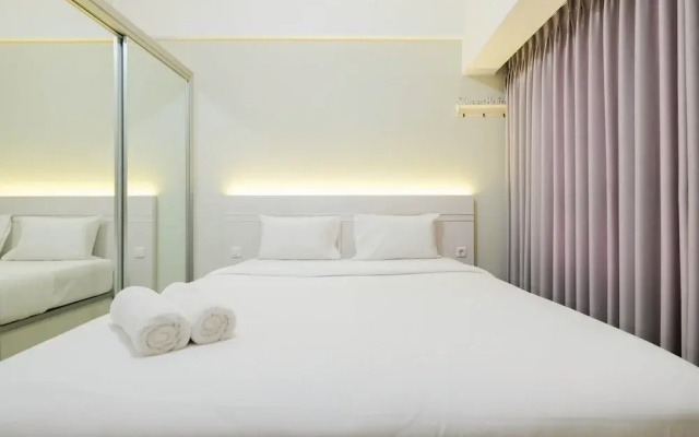 Elegant Studio Room at Springlake Summarecon Apartment