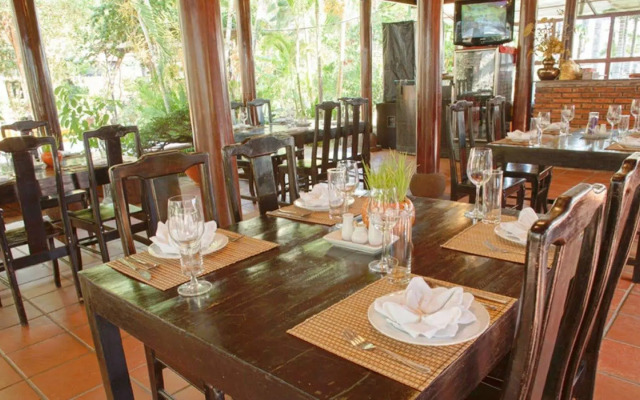 Golden Sail Beach Hotel