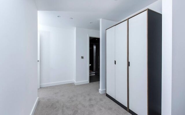 Lovely, Modern 3BR Apartment in City Centre.