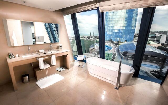 Apartments by Fairmont Baku Flame Towers