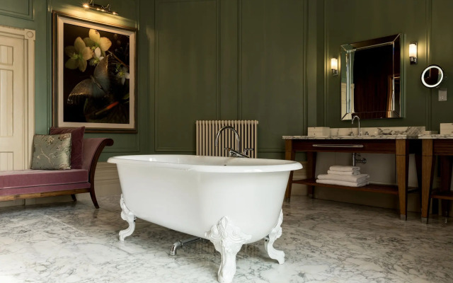 St. Pancras London, Autograph Collection ®