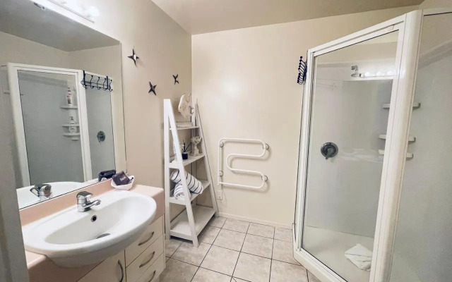 Oceanside Apartment