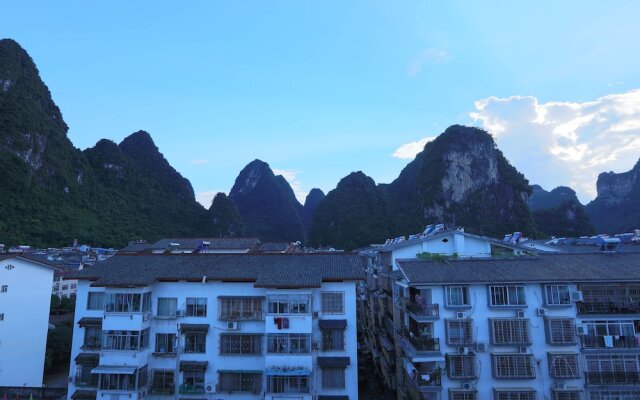 Bamboo House & Hotel