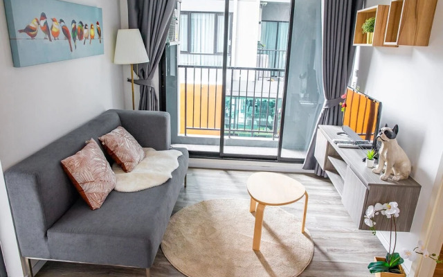 Apartment 450m from BTS with Sky Pool - bkbloft1