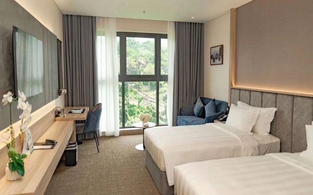 Wyndham Garden Legend Halong