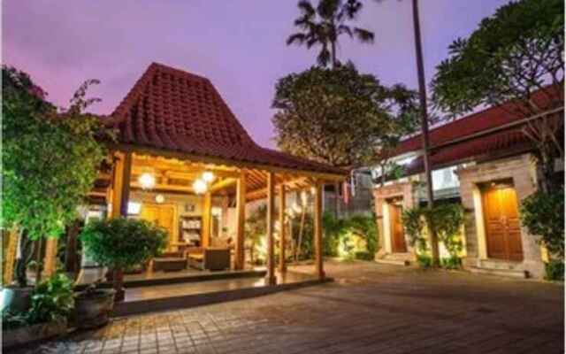 SMV -3BRPOL- JMPIRNG · 3BR Private Pool Walk to Beach and Shops Legian