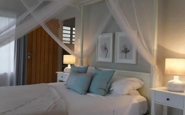 Villa Adina - Sleeps 7 - Pool - Parking - Garden